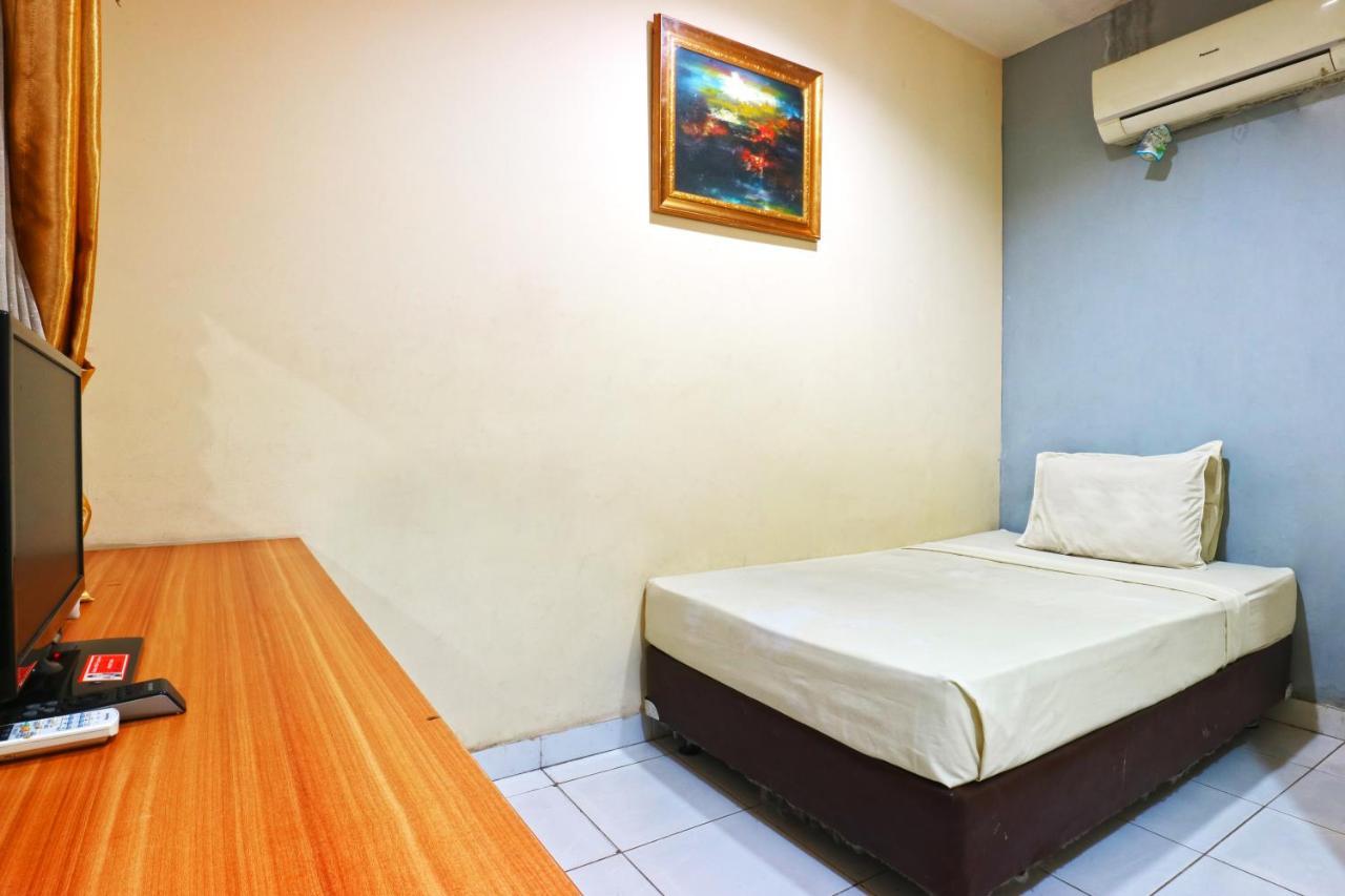 Sabrina Guest House Jakarta Exterior photo