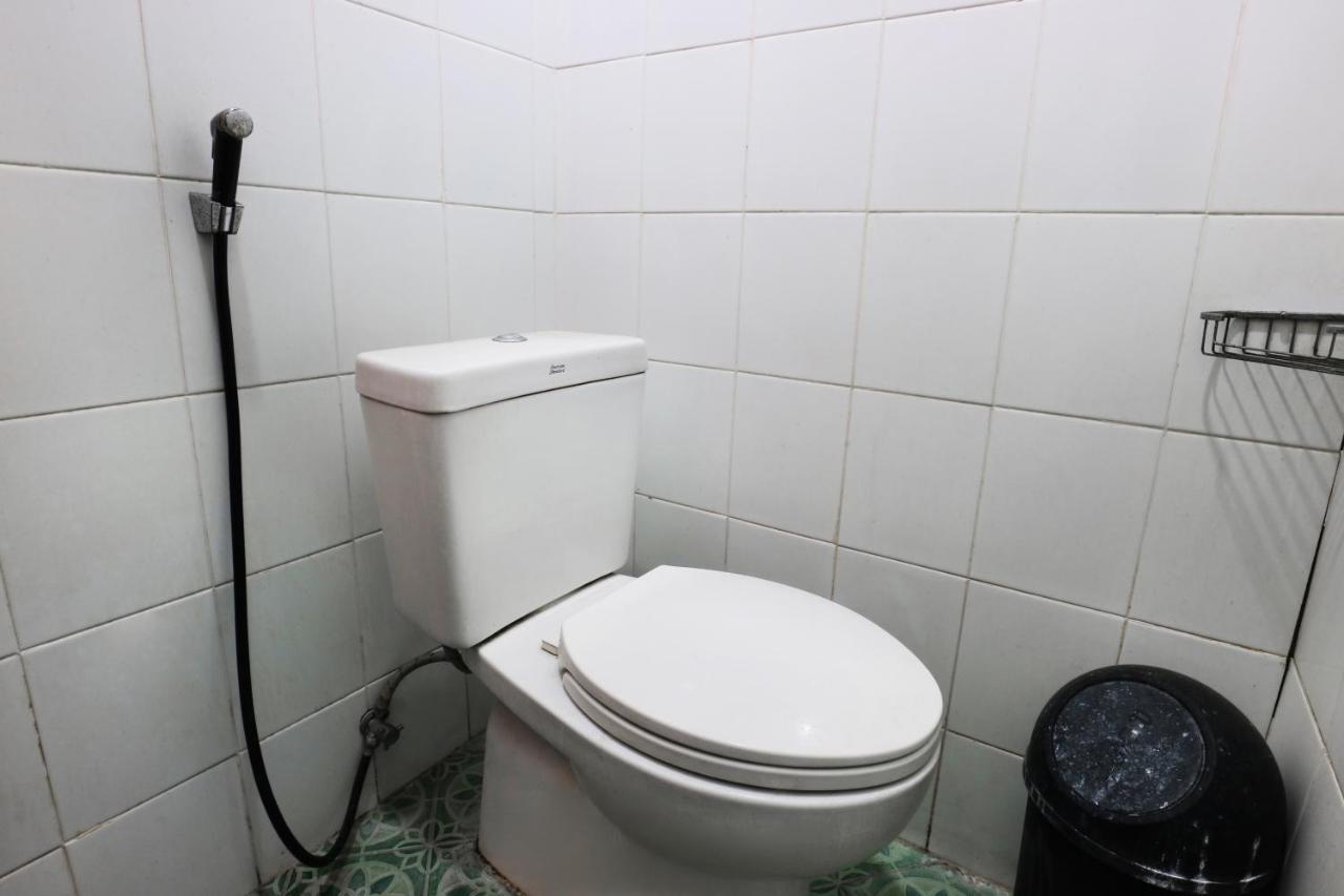 Sabrina Guest House Jakarta Exterior photo